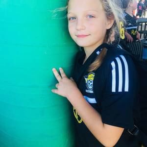 Meet your Posher, Elesha